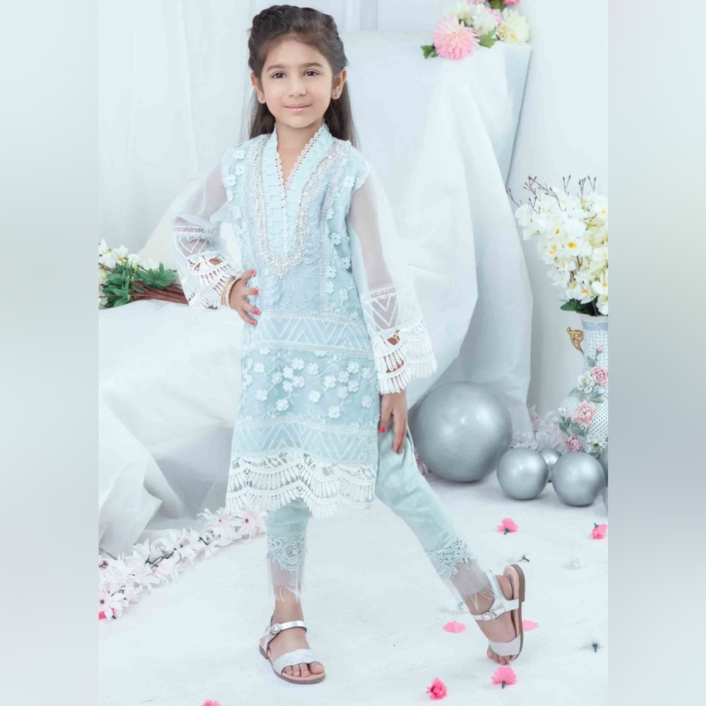 Girls shalwar khameez